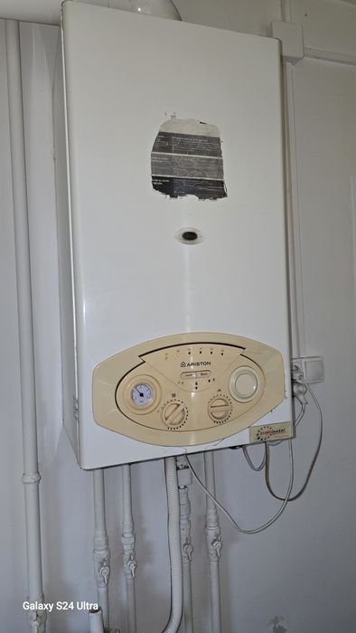 Vând centrala ariston încă funcțională doar ce i sa făcut verificarea