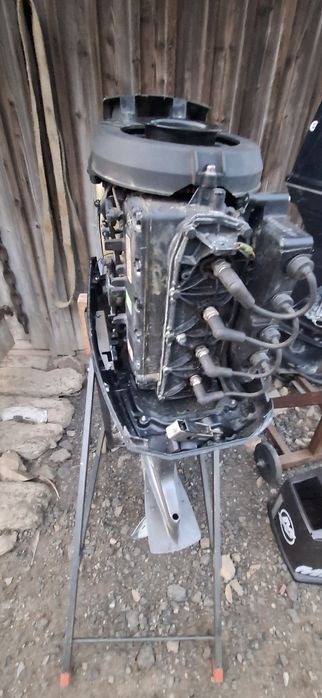 Vand/Dezmembrez Motor barca Mercury 40 cai