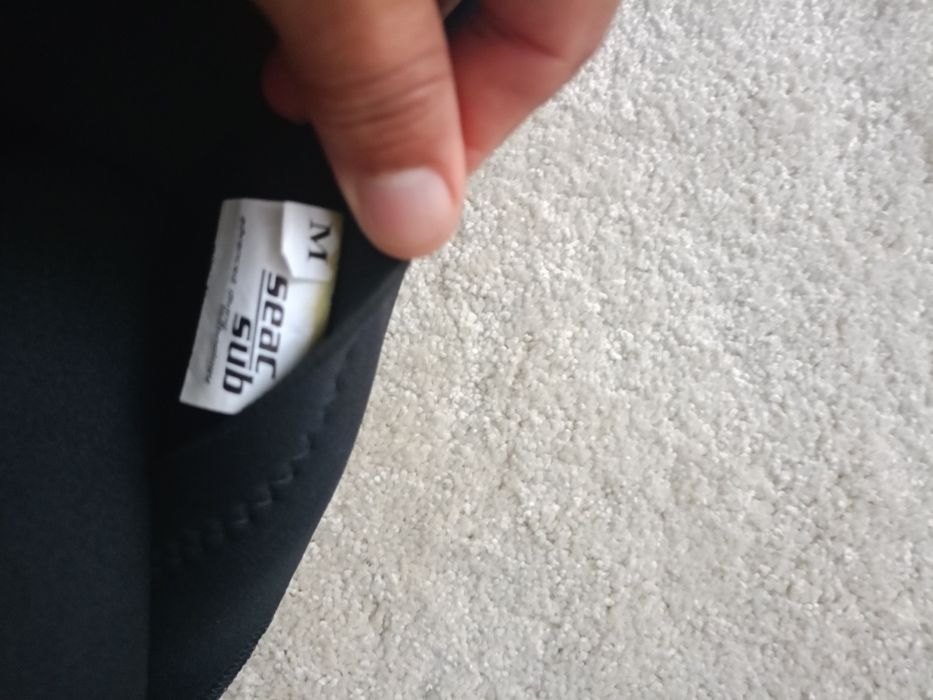 Vând costum scufundări nautice Seac Sub, mărimea M,3mm,nou.