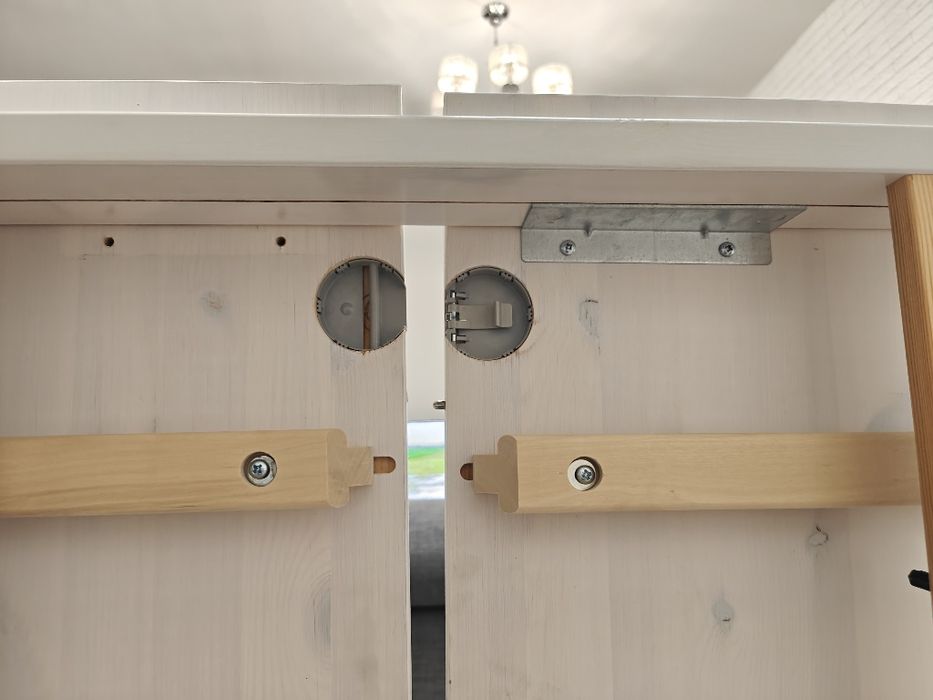 Продам раздвижной обеденный стол