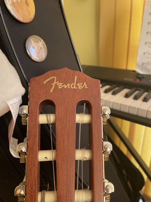 fender китара Нова