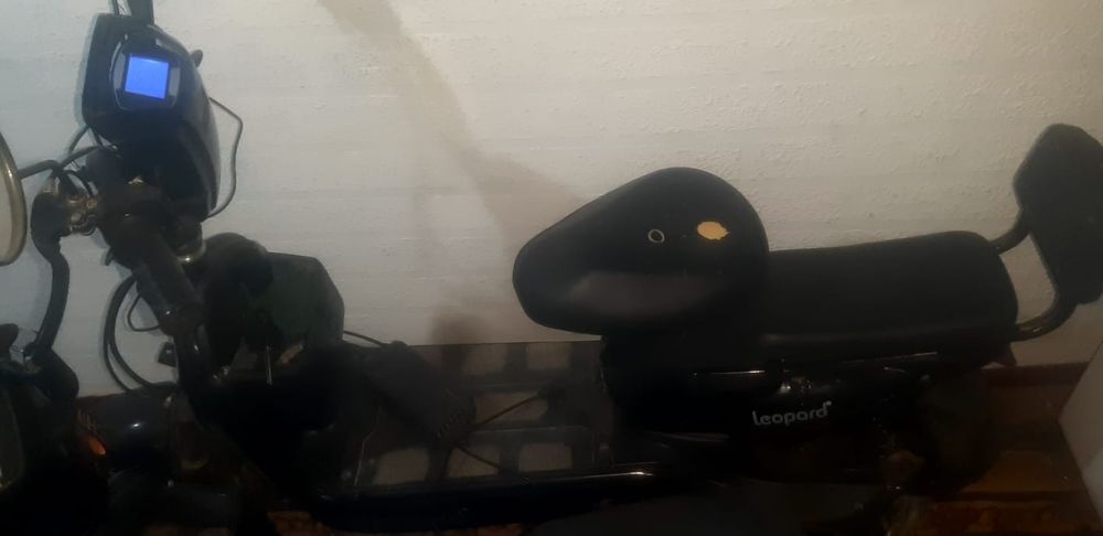 Продам скутер  электро