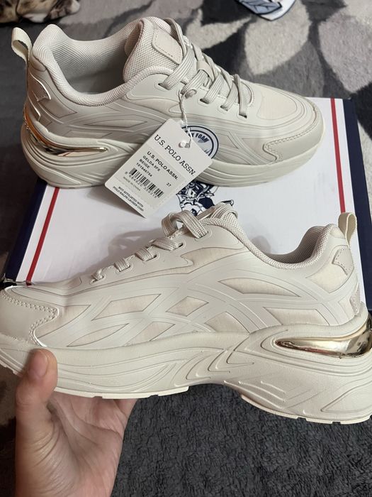 Adidasi de dama superbi noi