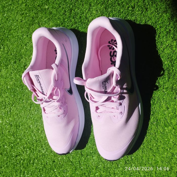 Нови дамски оригинални маратонки Найк номер 39