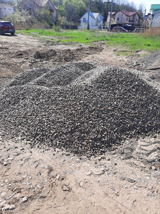 Debarasari moloz, pamant galben, piatra sparta, o744,29,46,22