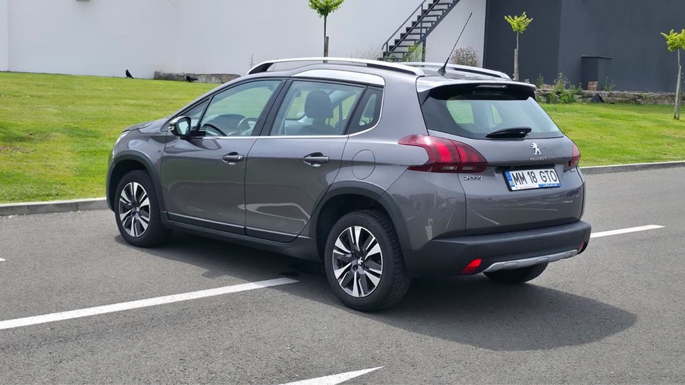 Peugeot 2008  Allure 1.6 Bluehdi 2016