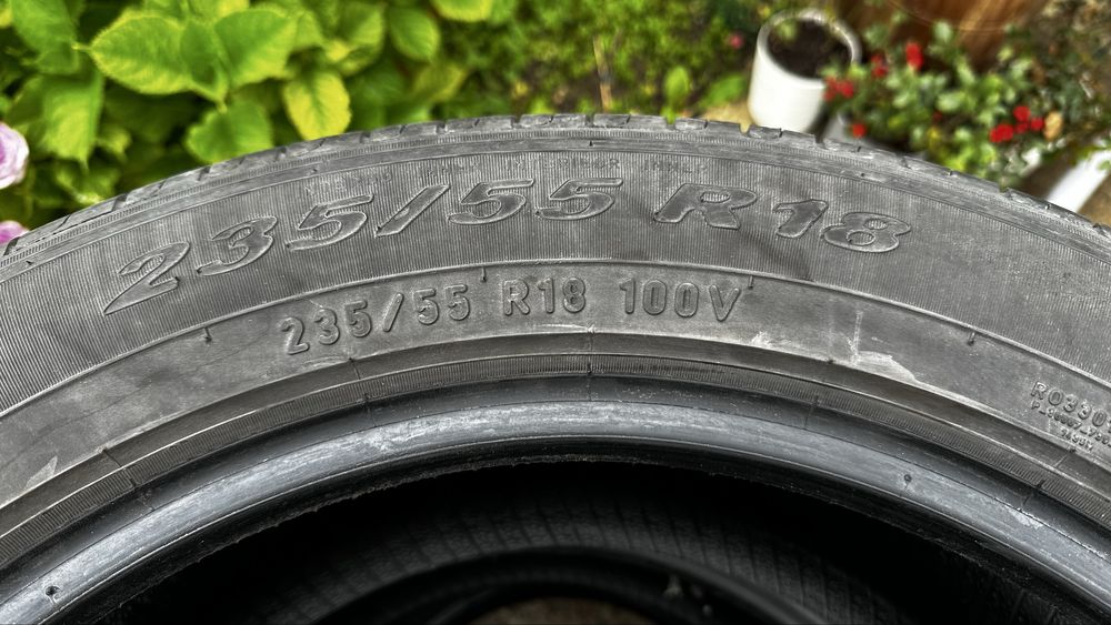 Гуми Pirelli scorpion verde 235/55/r18 3 бр и една michelin all season същия размер.