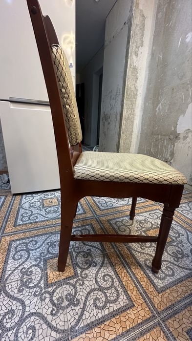 Стулья из дерева 6 штук