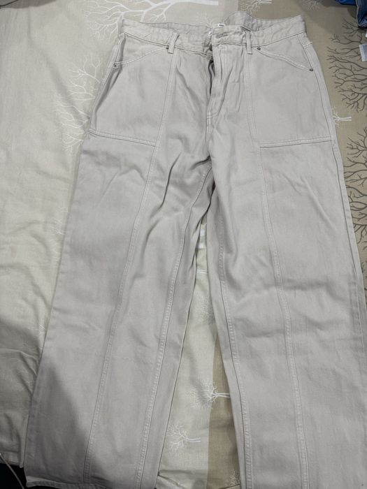 Продавам дънки бежов цвят