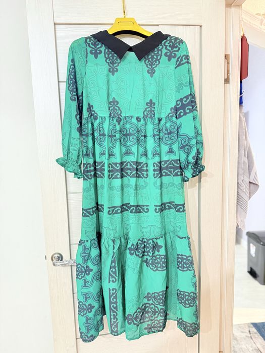 Киімдер сатылады