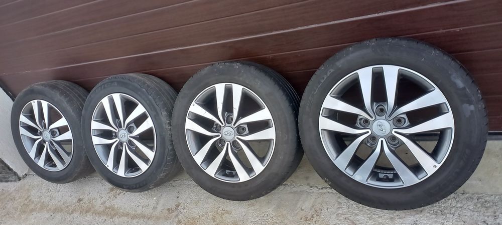 Jante aliaj originale 5x114,3 R16 Hyundai bicolore anvelope 205/55/16