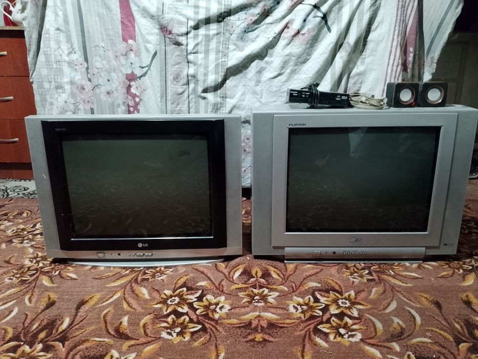 TELVIZOR  soni 2 ta.Holati yaxshi Aksiyasiga  Tunel va 2 ta kalonkacha