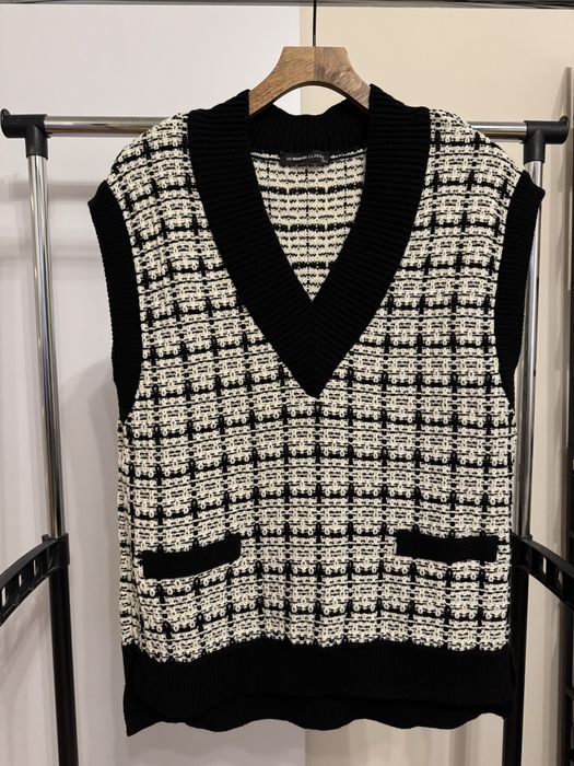 Пуловер без ръкав