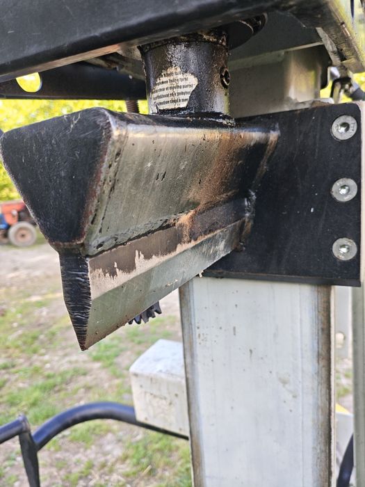 Crăpator lemne hidraulic 30 t (despicator, crepător)
