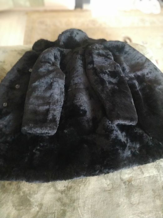 Шубка цигейковая на девочку