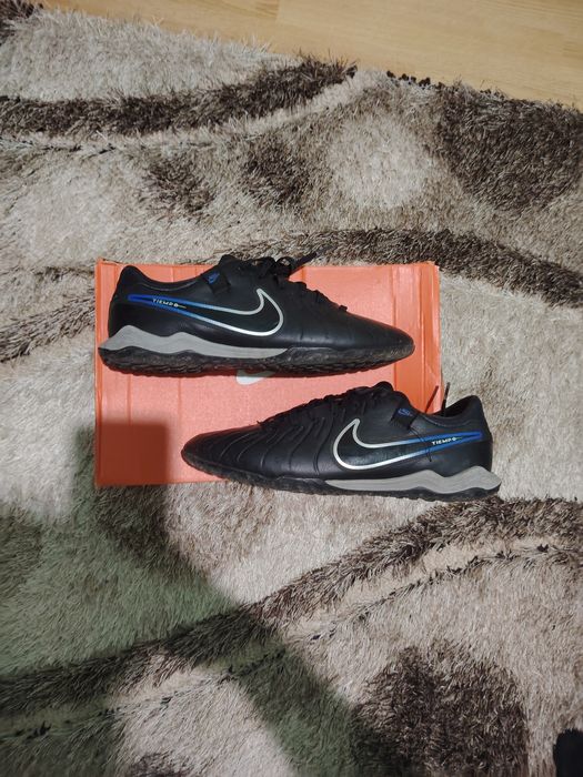 Vând ghete Nike fotbal
