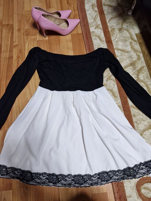 Rochie eleganta cu mâneci lungi