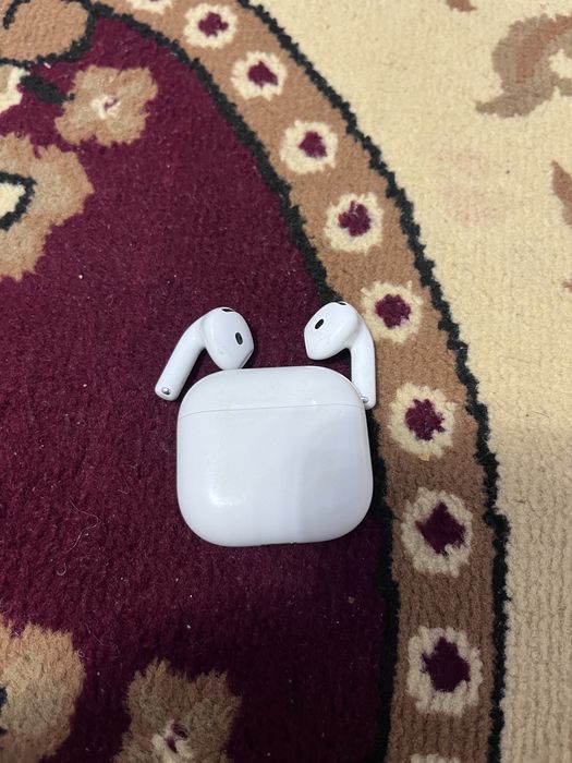 AirPods 4 оригинал