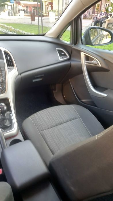 Opel Astra J an 2011