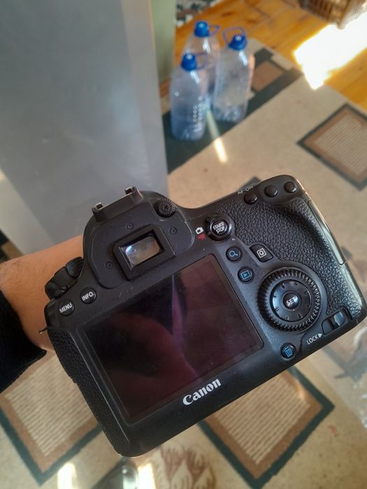 Canon mark 6d srochna sotiladi