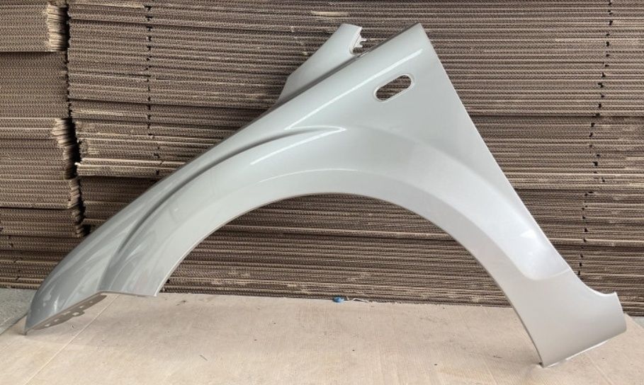 Aripa stanga fata NOUA ORICE CULOARE  Ford Focus 2 MK2 2004 - 2008
cod vopsea ORICE COD CULOARE / VOPSEA 
Ford Fo