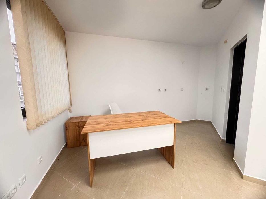 Офис под наем в Центъра!