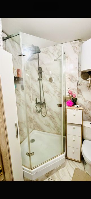 Продам душевую кабину (стекла, поддон) 100*100