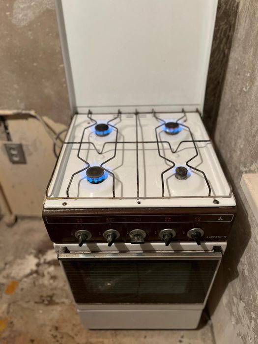 Газ плита все работает