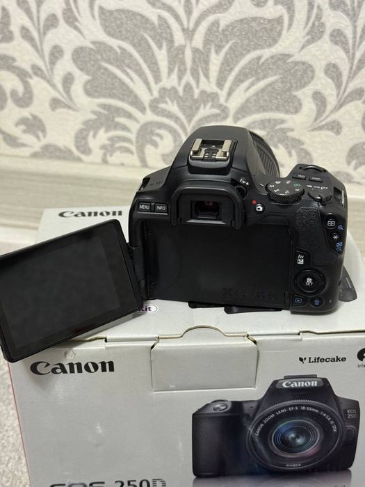 Продаю Canon 250D