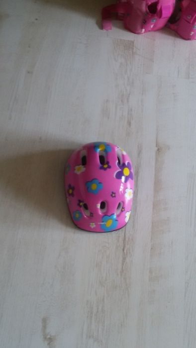 Продавам ролери.