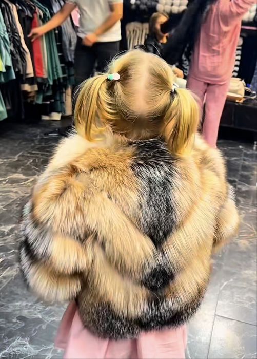 Blana naturala de vulpe pentru fetite