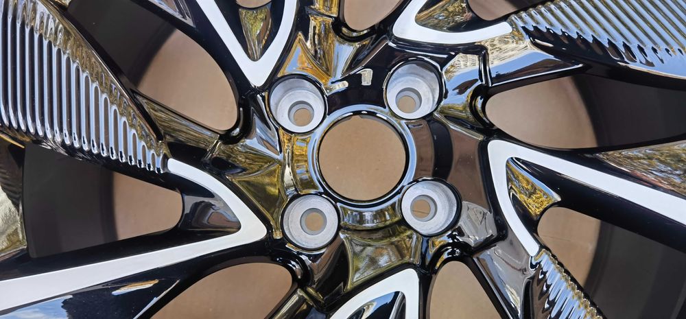 Чисто нови 4x108 19 цола Citroen DS4/ Peugeot. / Ford