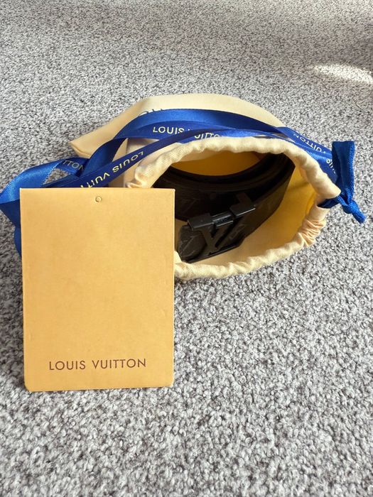 Curea noua cu eticheta