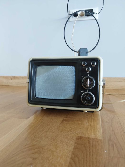 Преносим телевизор SHILJALIS 402D-15