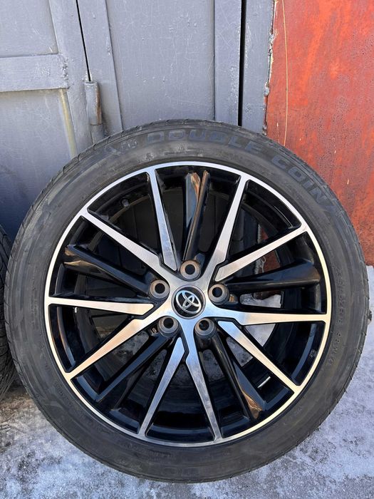 Комплект колес Toyota Camry 75