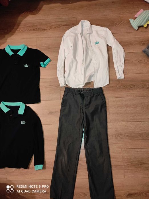 продам школьную форму на мальчика и подтяжки