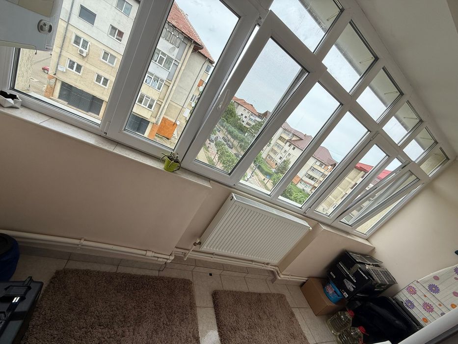 Vand apartament 3 camere, Moinesti (Bacau)