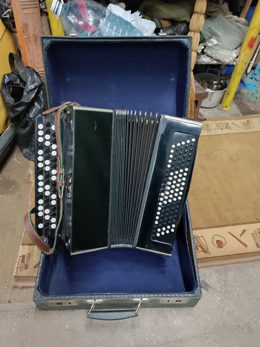 Продам баян. Ссср