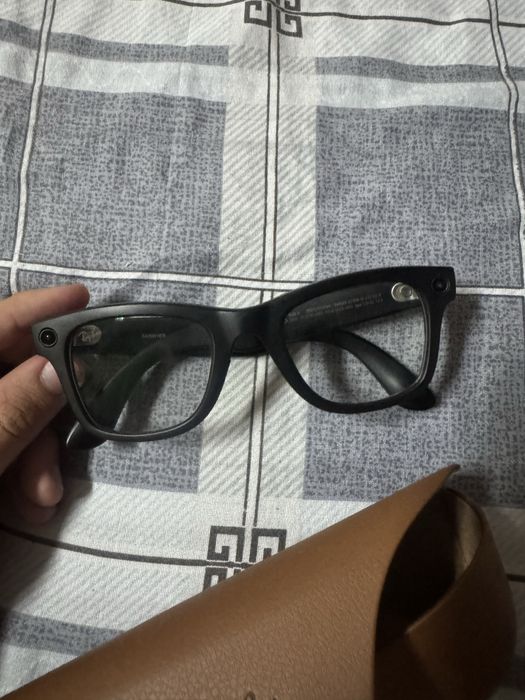 Ray ban meta Wayfarer srochna sotiladi