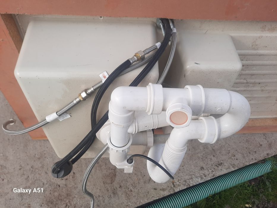 Кухненска мивка с батерия