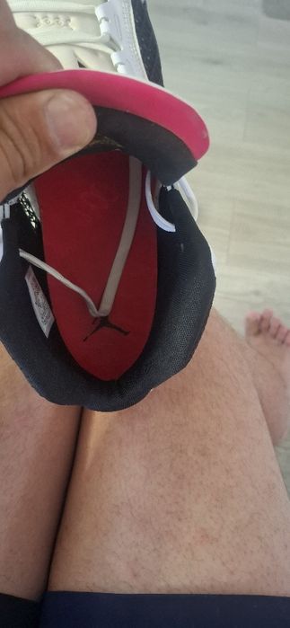 Vând adidasi Air Jordan