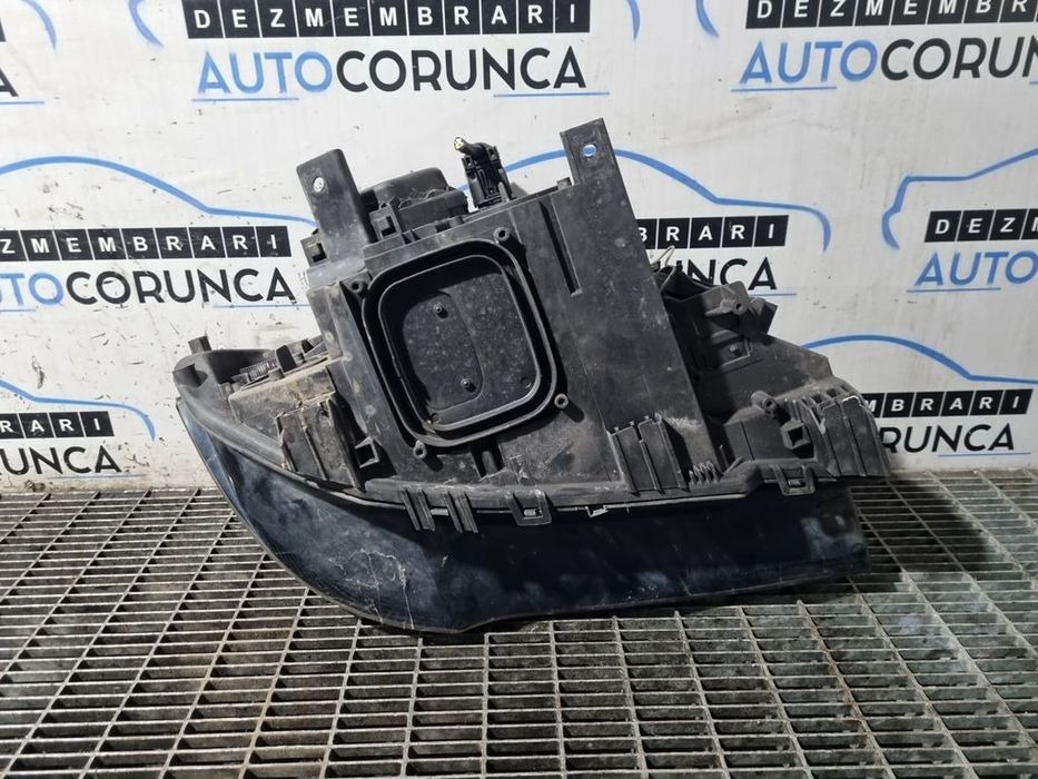 Far Stanga BMW X3 E83 Facelift 2006 - 2010 SUV 4 Usi (1368) Fara xenon