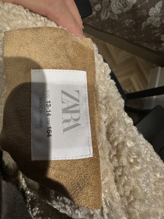 Продается дубленка и жилетка новые