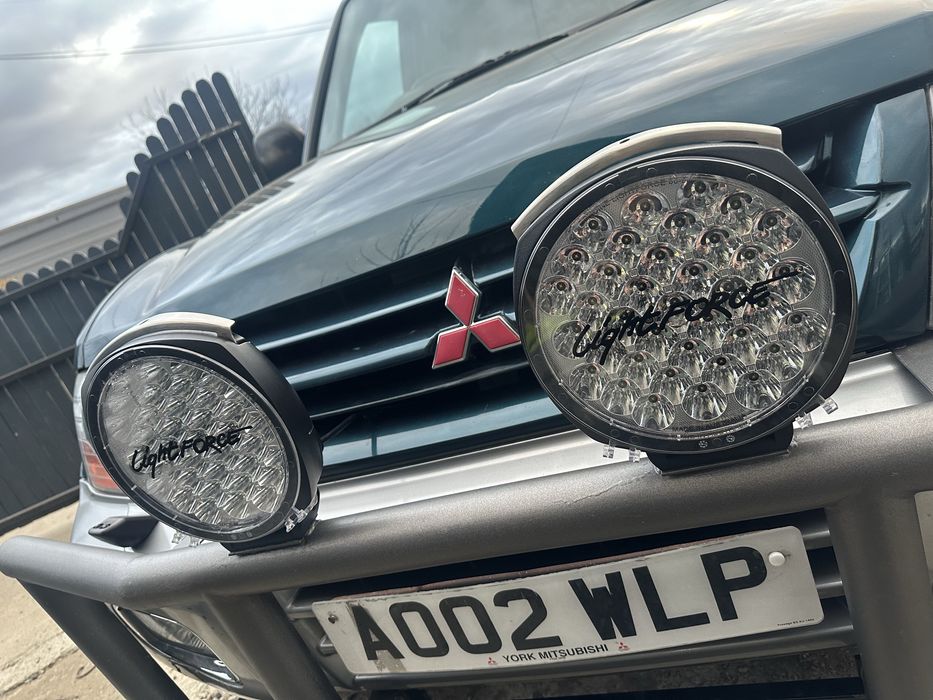 Vând Mitsubishi Pajero 3.2 DI-D, 4x4, motor foarte fiabil.