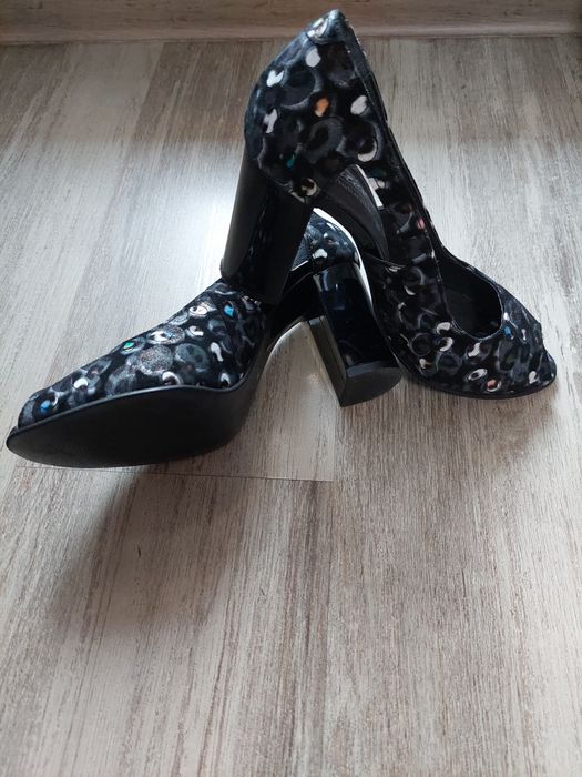 Pantofi piele întoarsă cu imprimeu, nr 38