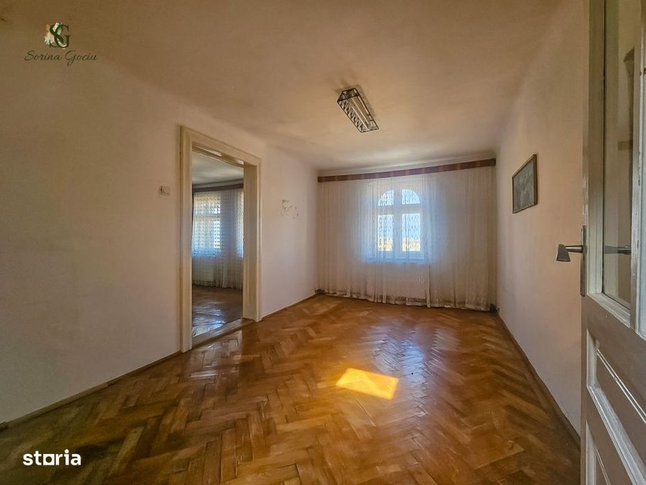 De vanzare Apartament cu 3 camere in casa, Centrul Vechi, Brasov