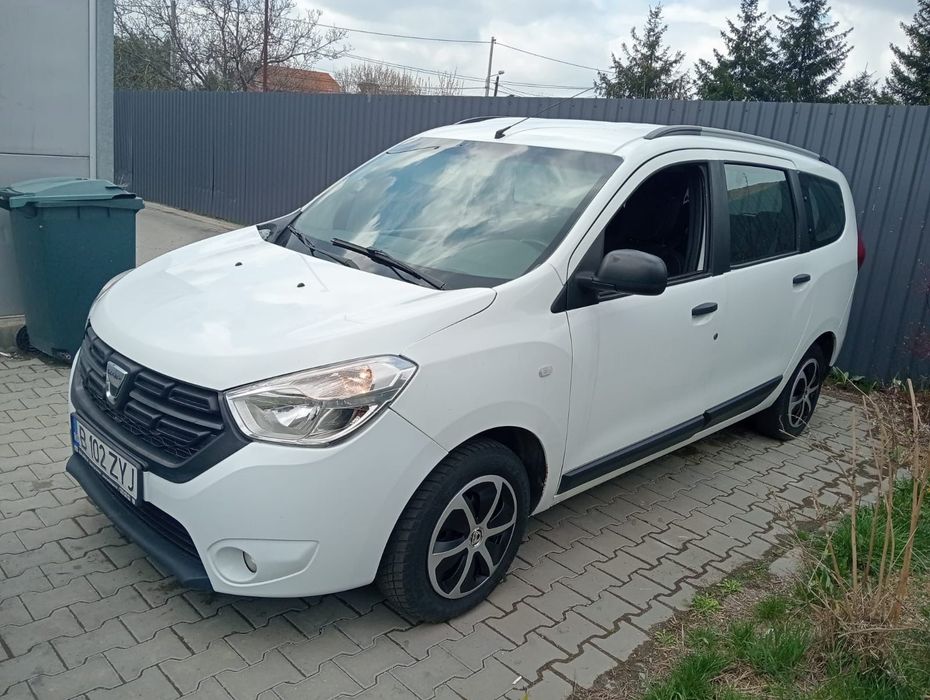 Vând Dacia logy 7 locuri !