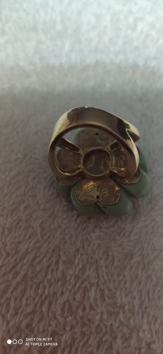 Продам золотое кольцо