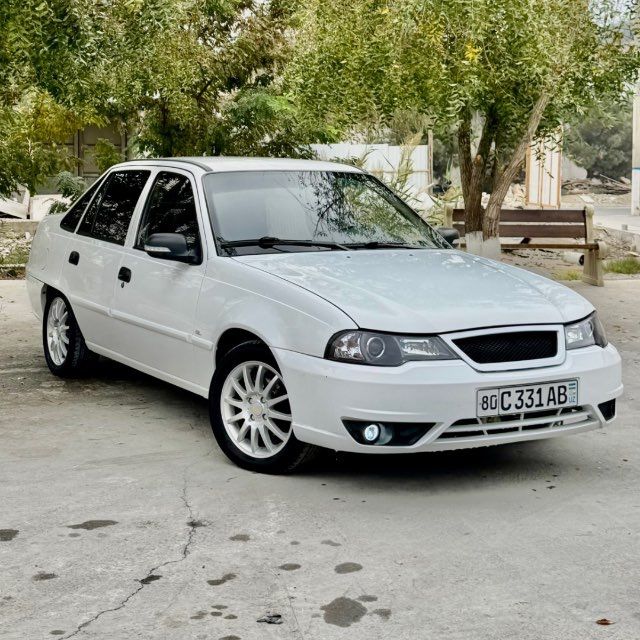 Nexia 2 2015 sotiladi