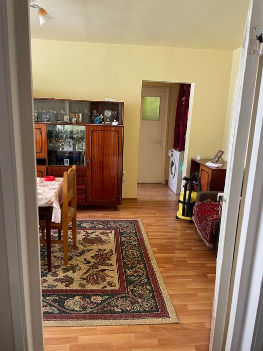 Închiriez Apartament cu 2 camere